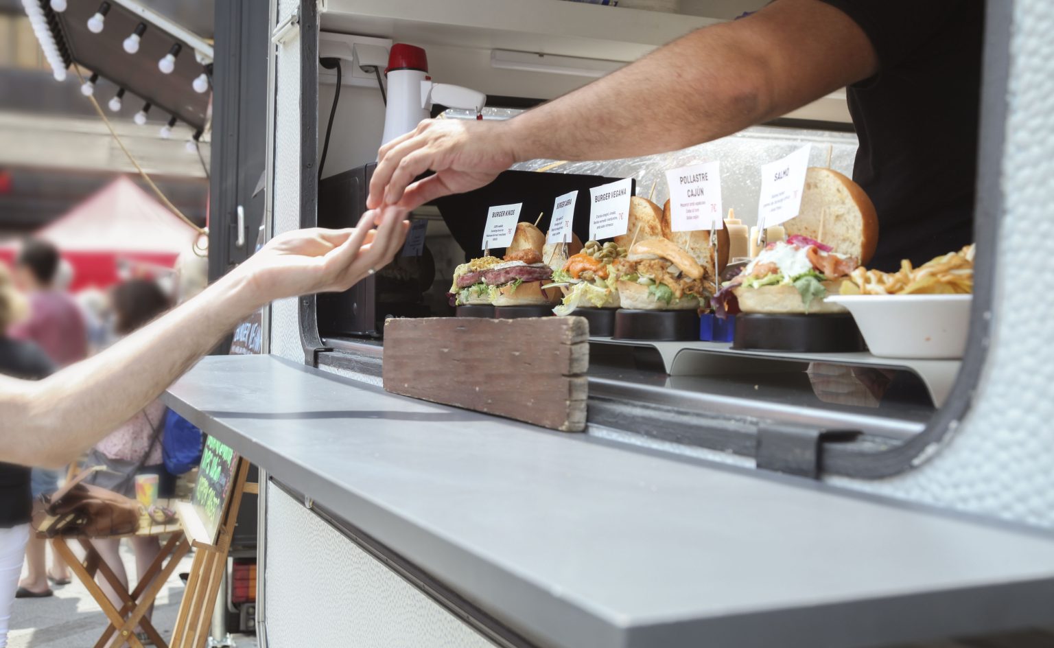 Why a Catering Food Truck Near Me Is Ideal for Gatherings in Decatur AL
