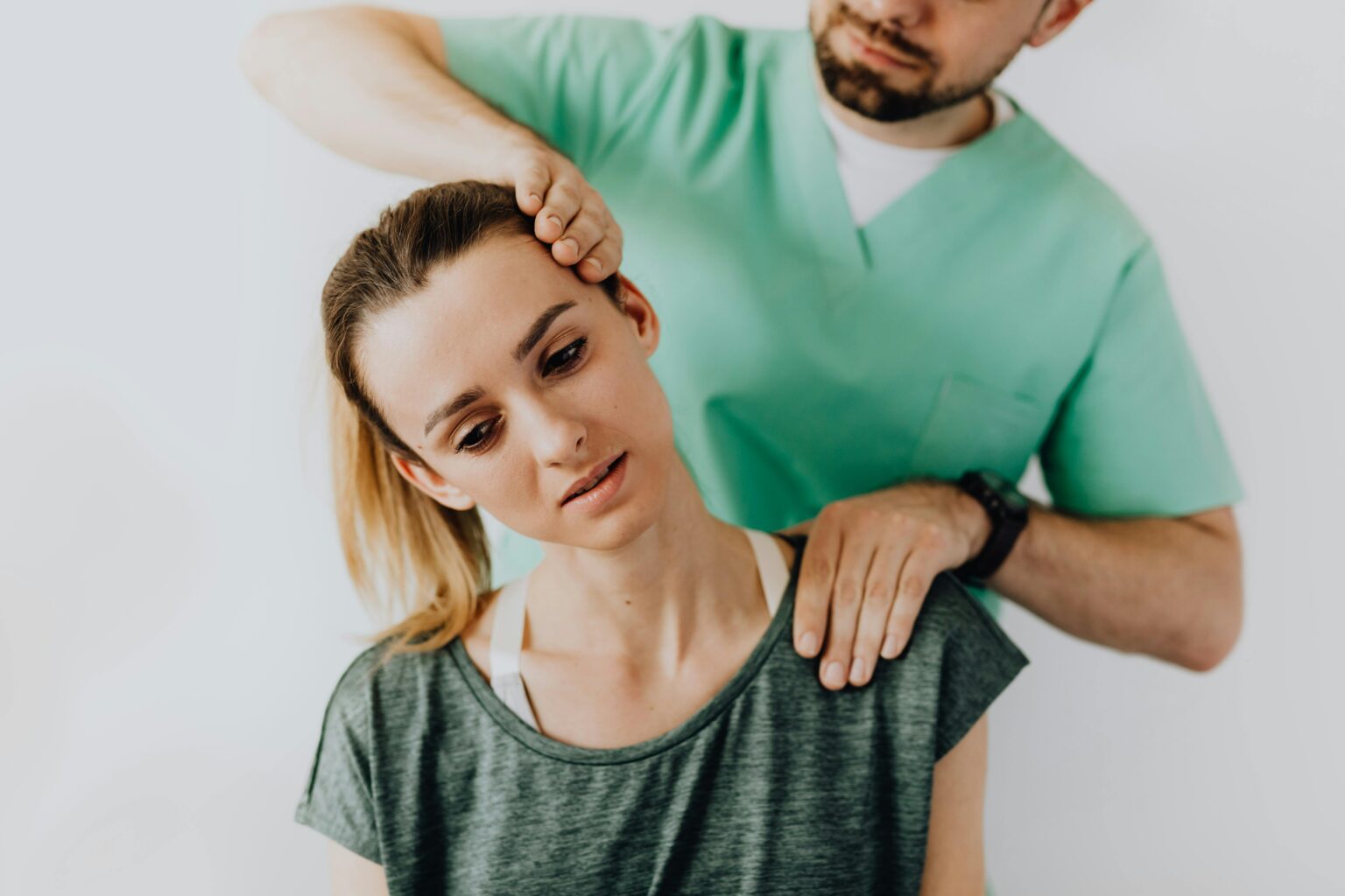 Why It Is Also Good to Visit a Pain Relief Treatment Clinic
